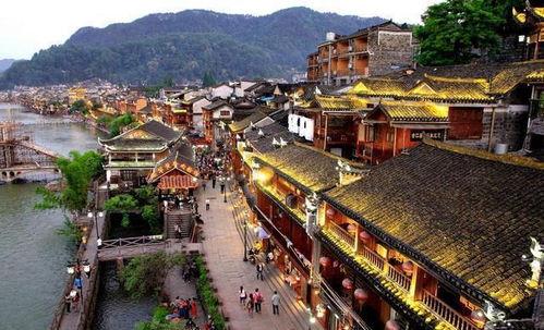 凤凰古城小姐姐爆料视频,古城背后的故事与风情  第3张